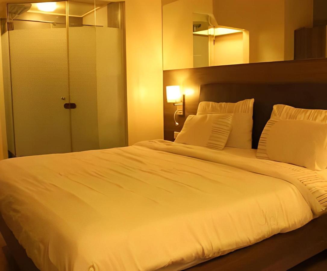 Apollo Guest House Mumbai Bagian luar foto