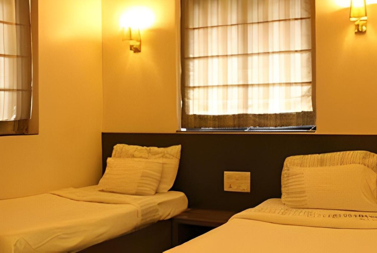 Apollo Guest House Mumbai Bagian luar foto