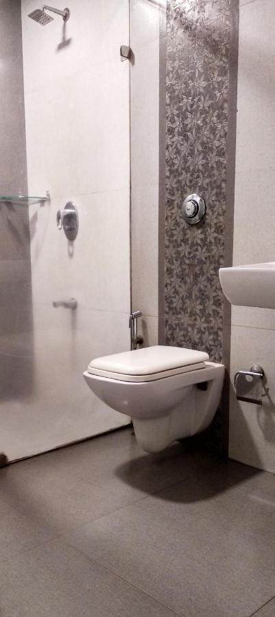 Apollo Guest House Mumbai Bagian luar foto