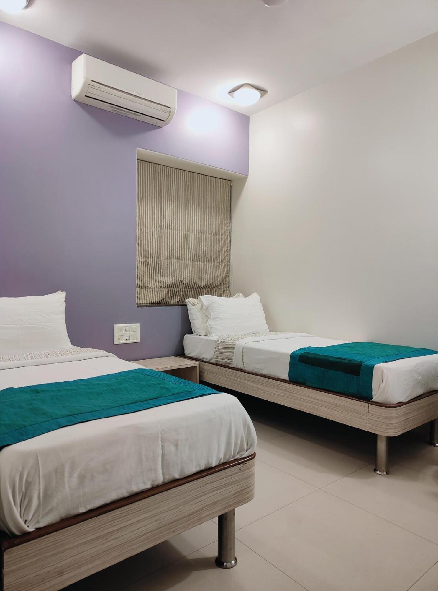 Apollo Guest House Mumbai Bagian luar foto